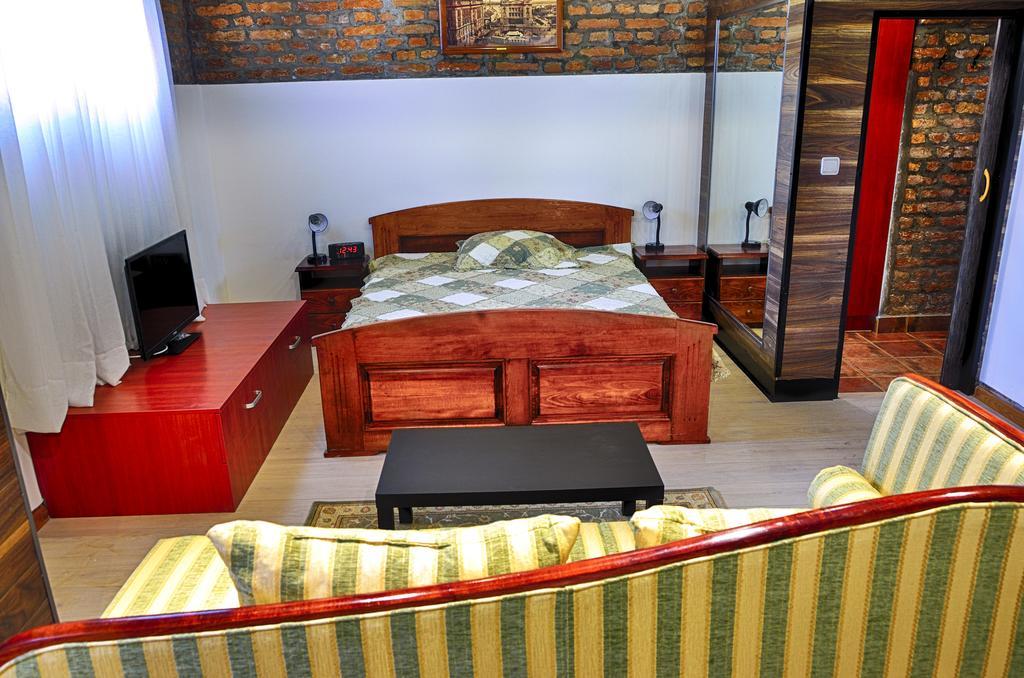 600 Apartment